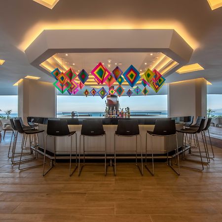 Grand Park Royal Puerto Vallarta Exterior foto The bar at the Sky Bar