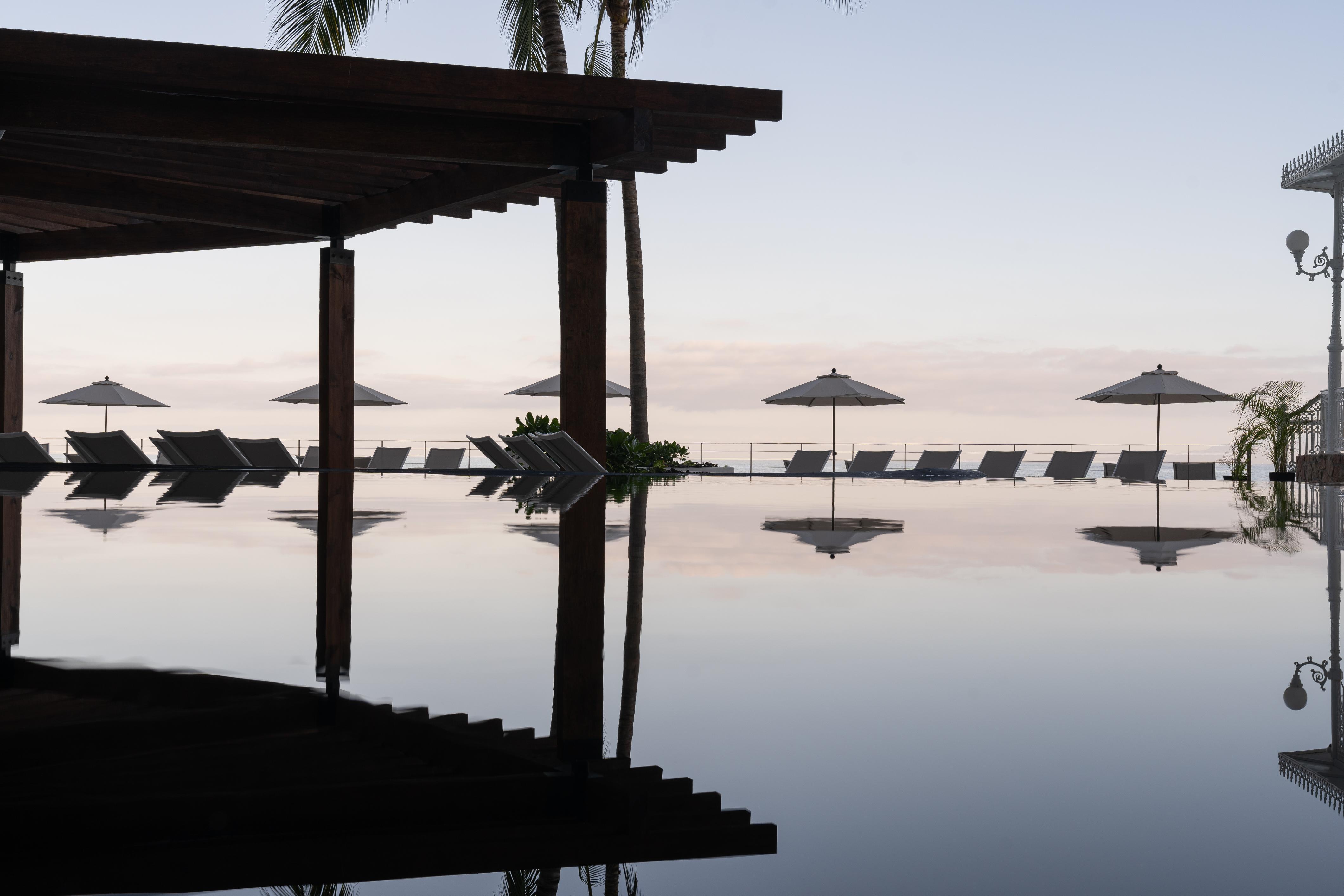 Grand Park Royal Puerto Vallarta Exterior foto Infinity pool at the Four Seasons Resort, Punta Mita, Mexico