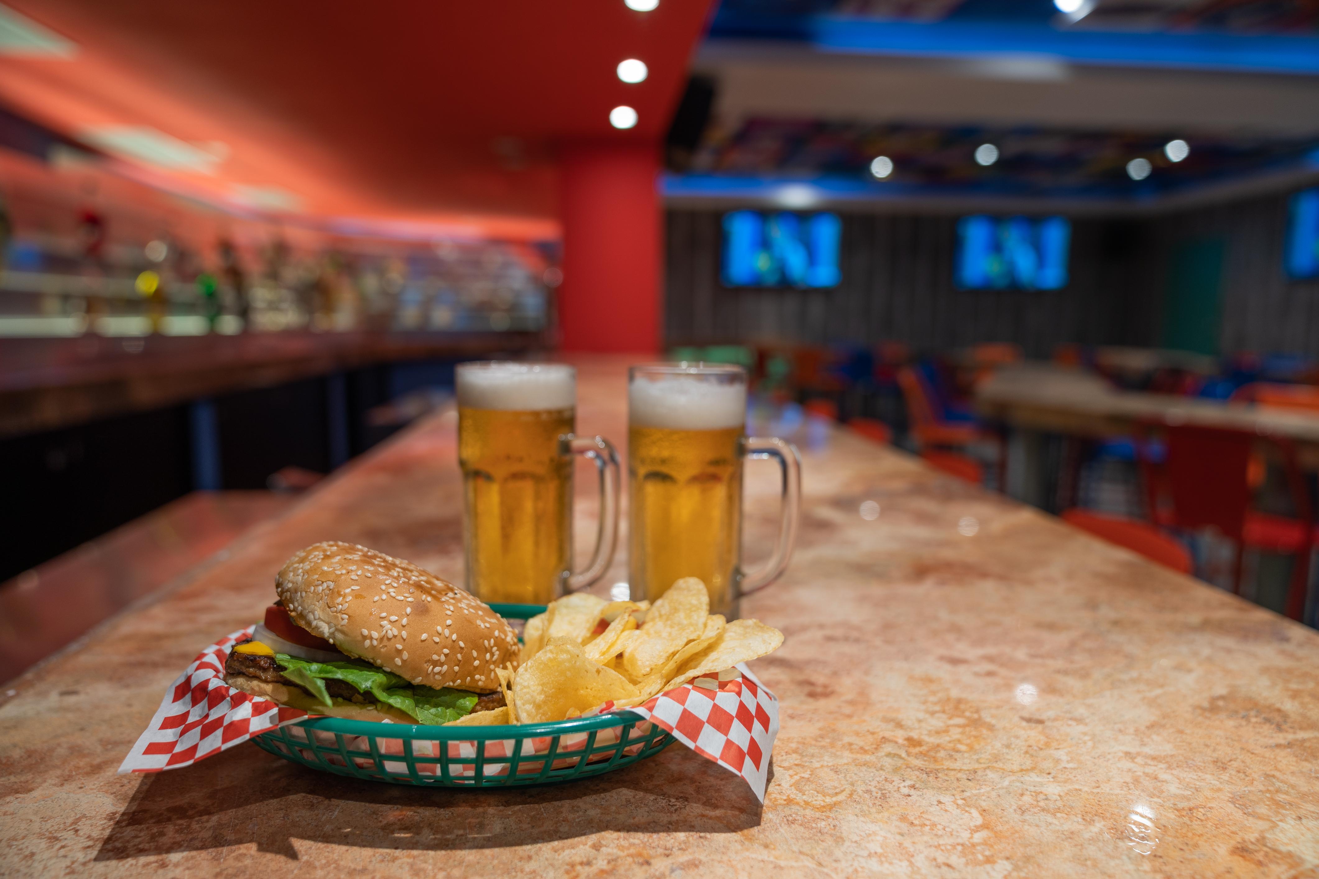 Grand Park Royal Puerto Vallarta Exterior foto A hamburger and chips with two beers